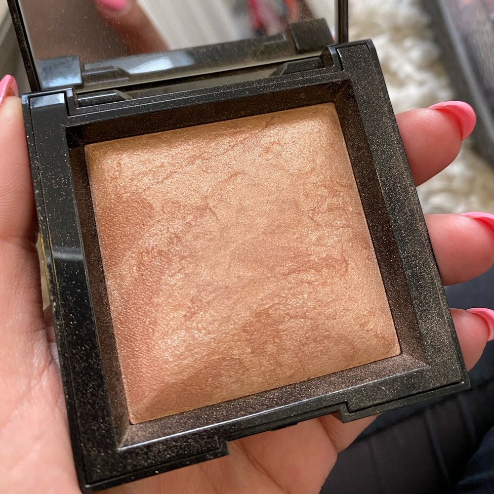 Bare minerals highlighter